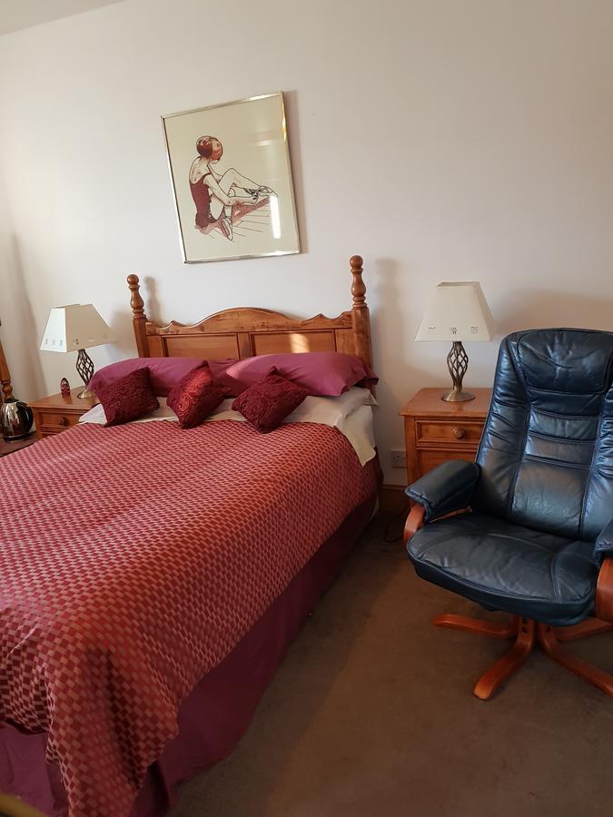 Room @ Jasmine Cottage Bathgate Esterno foto
